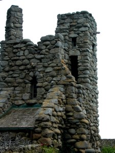 Robinson_Jeffers_Hawk_Tower,_Tor_House,_Carmel,_CA_2008_Photo_by_Celeste_Davison